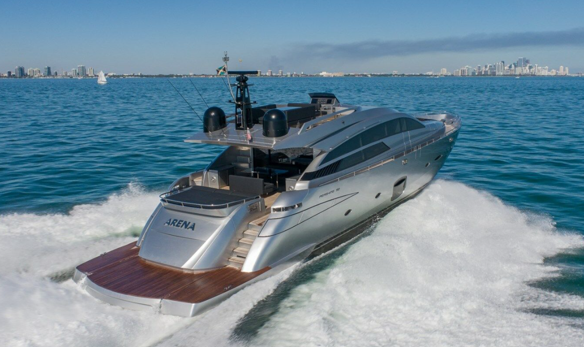 Pershing 92 | Arena