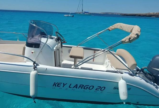 Sessa Key Largo 20 Deck | Aventura 3