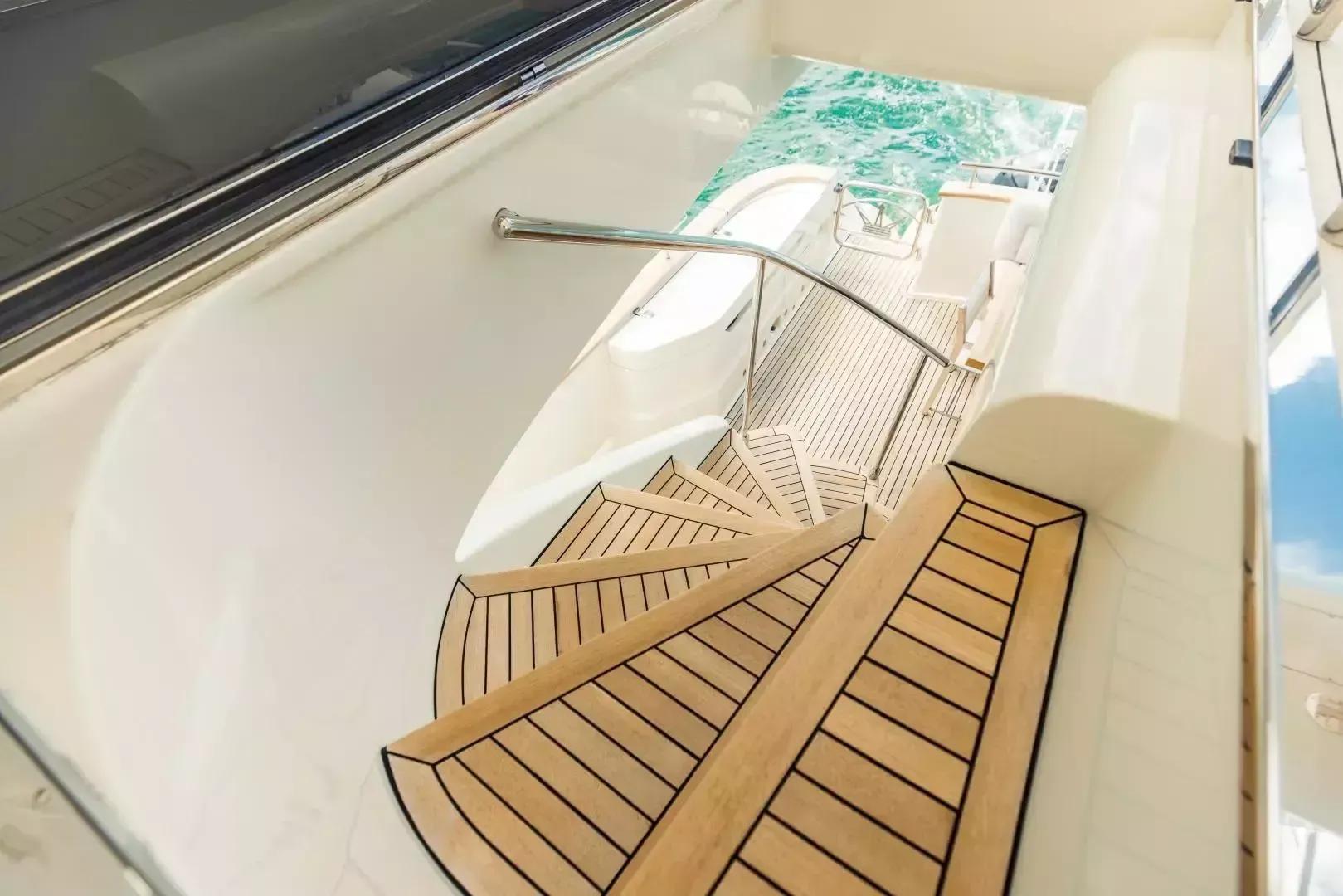 Dominator 95 | Casual