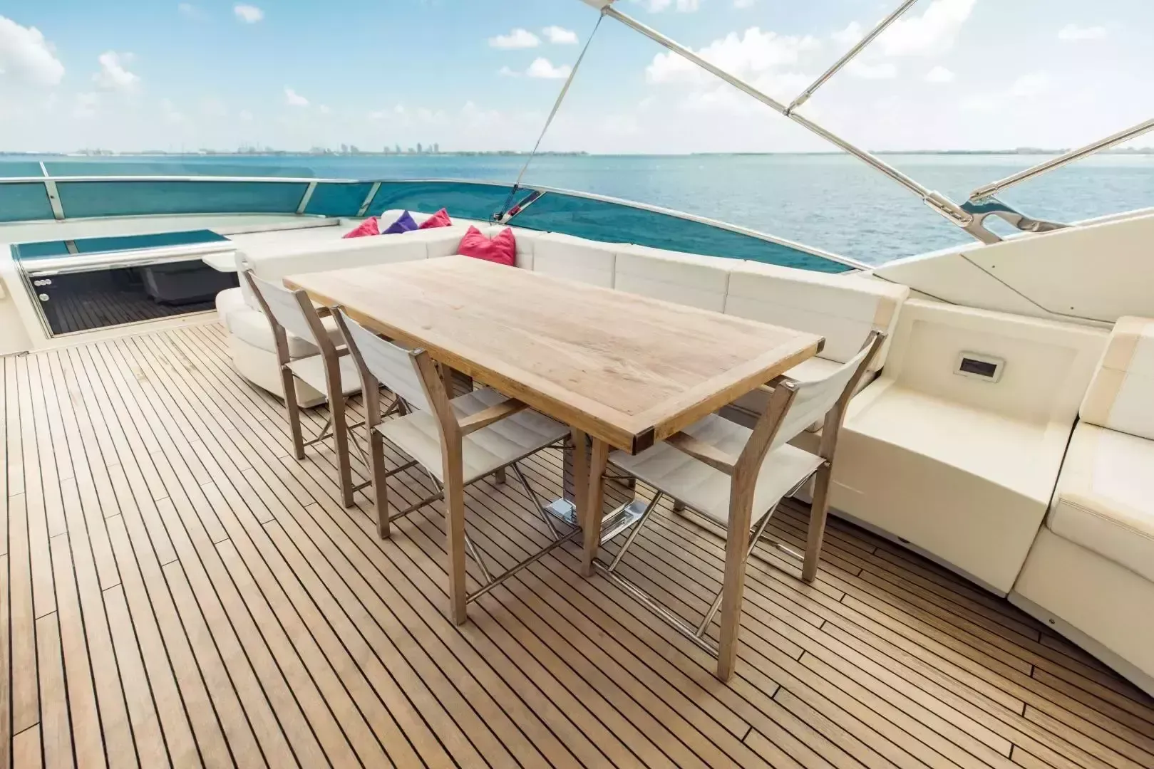 Dominator 95 | Casual