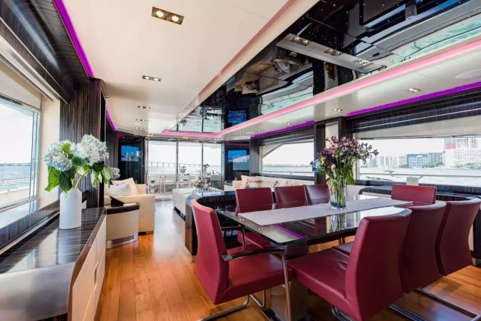 Dominator 95 | Casual