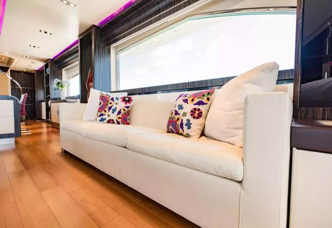 Dominator 95 | Casual