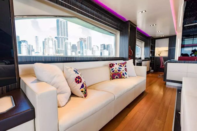 Dominator 95 | Casual