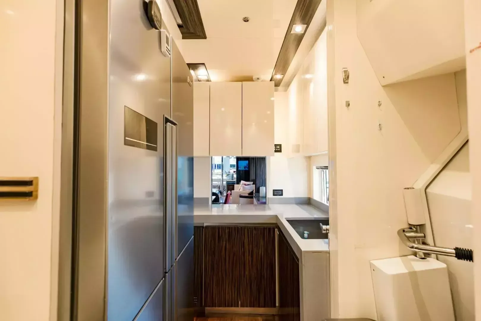 Dominator 95 | Casual