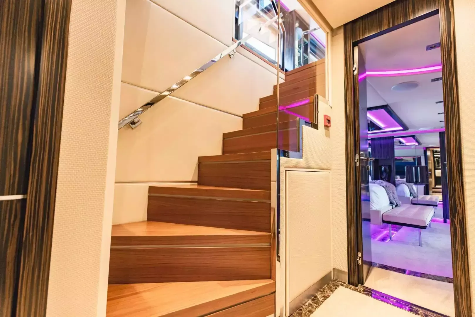 Dominator 95 | Casual