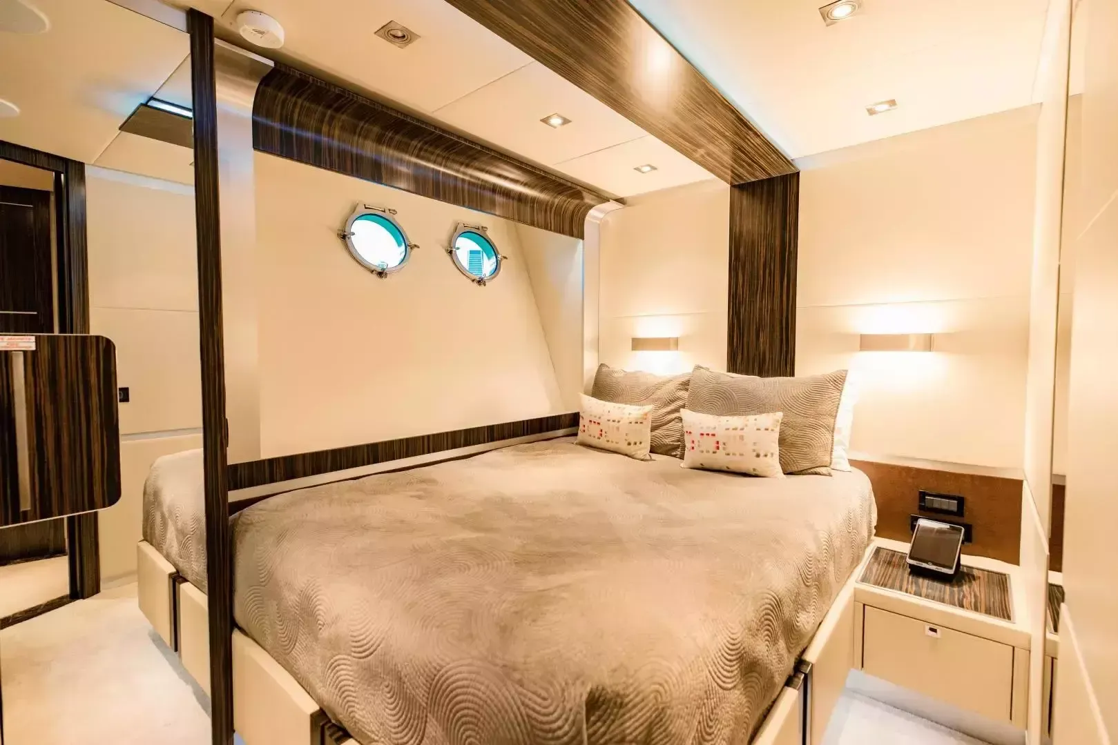 Dominator 95 | Casual