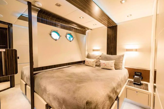 Dominator 95 | Casual