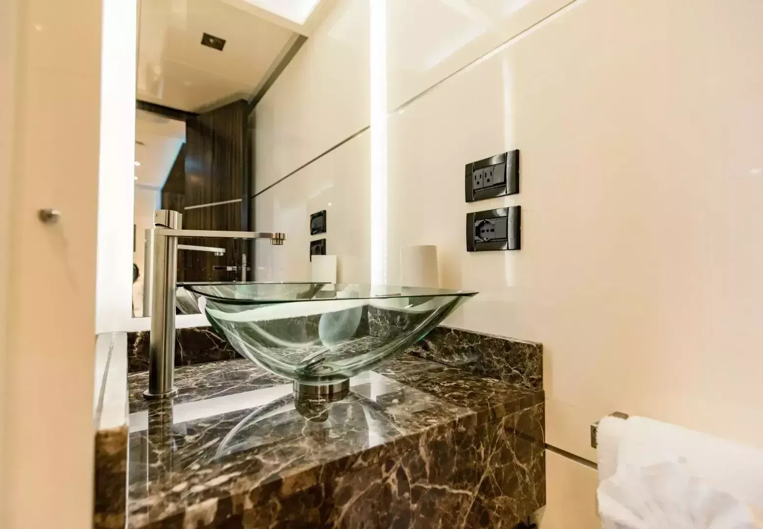 Dominator 95 | Casual