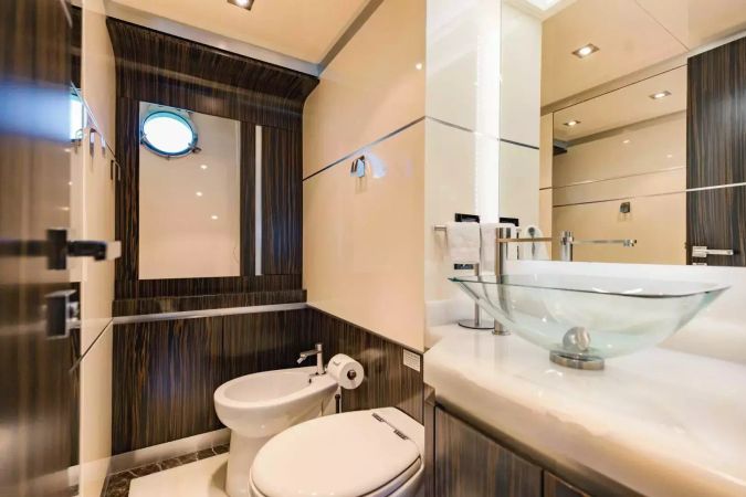 Dominator 95 | Casual