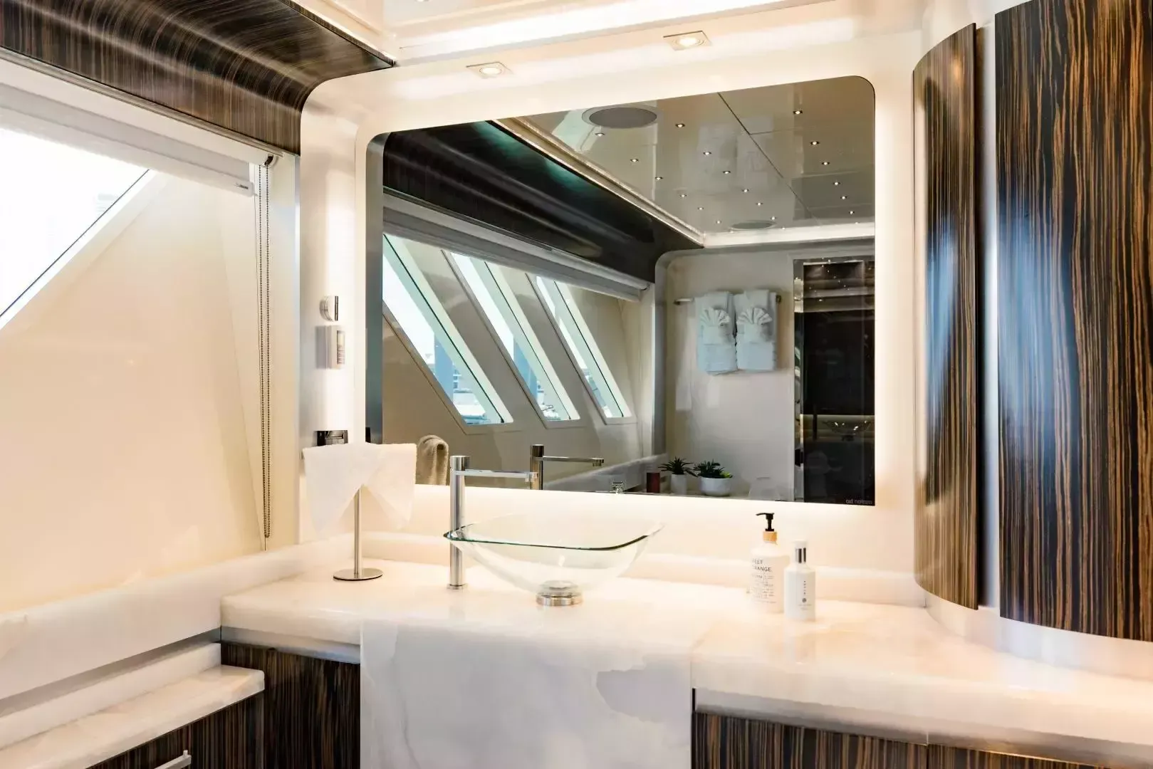 Dominator 95 | Casual