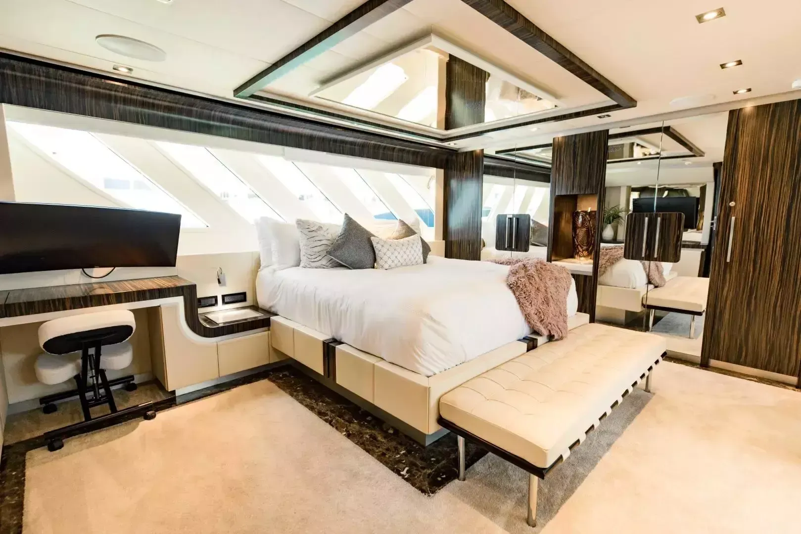 Dominator 95 | Casual