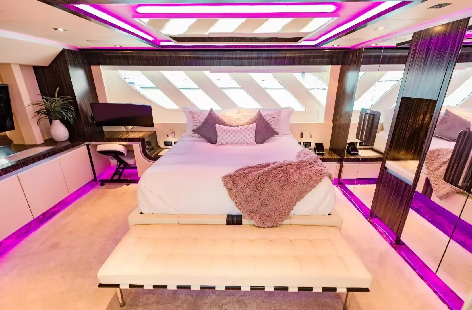 Dominator 95 | Casual