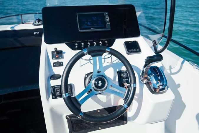 Beneteau Flyer 8 Spacedeck | Corb Mari
