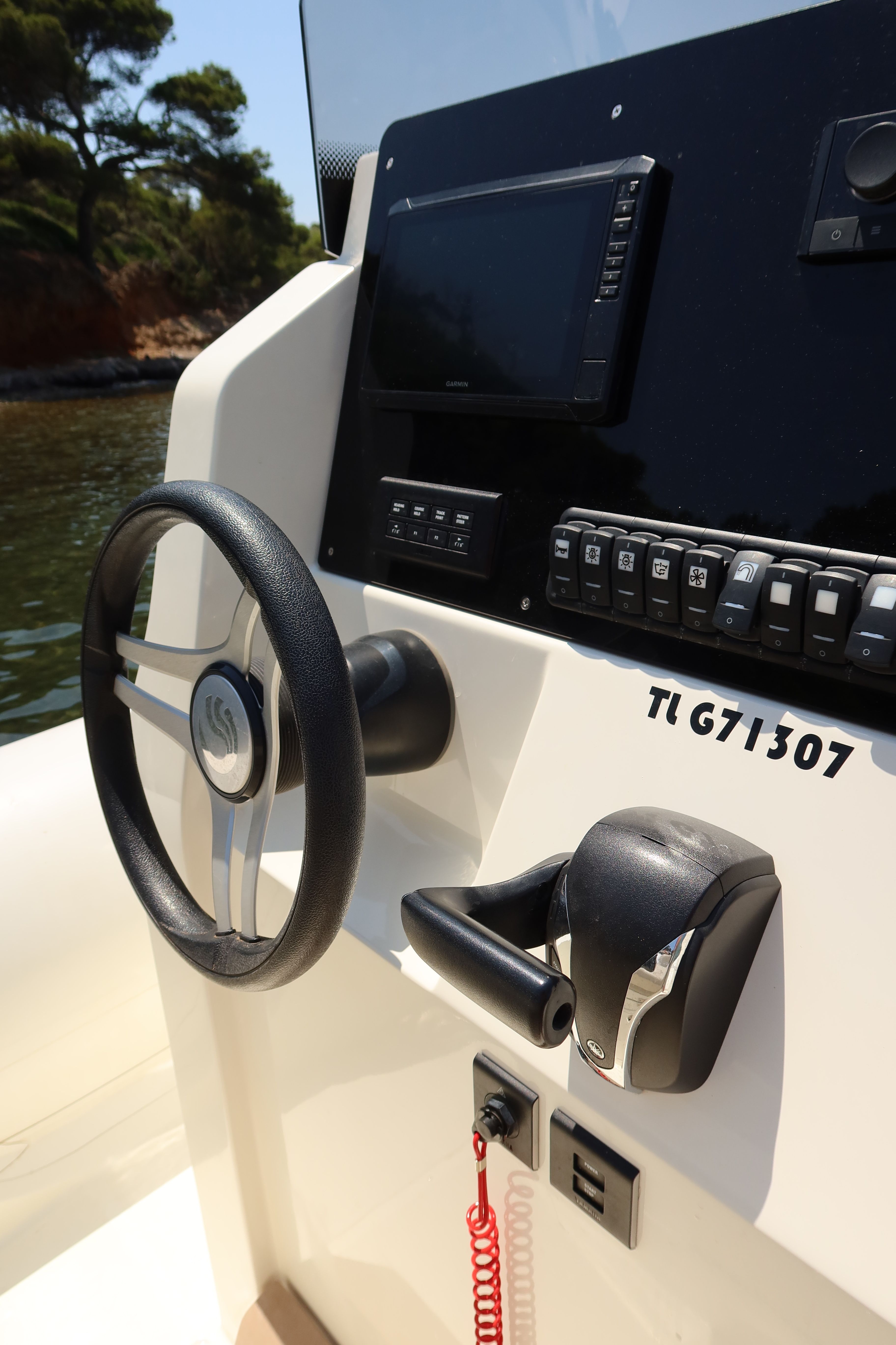 Capelli Tempest 900 | Yona