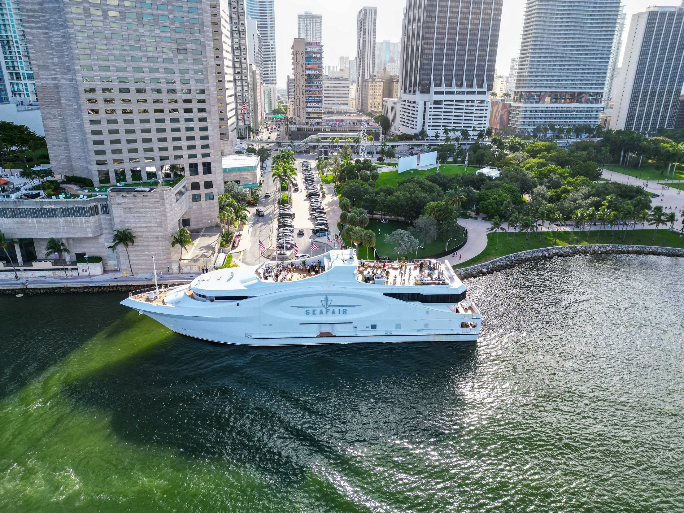 Custom Built 220 | Grand Luxe