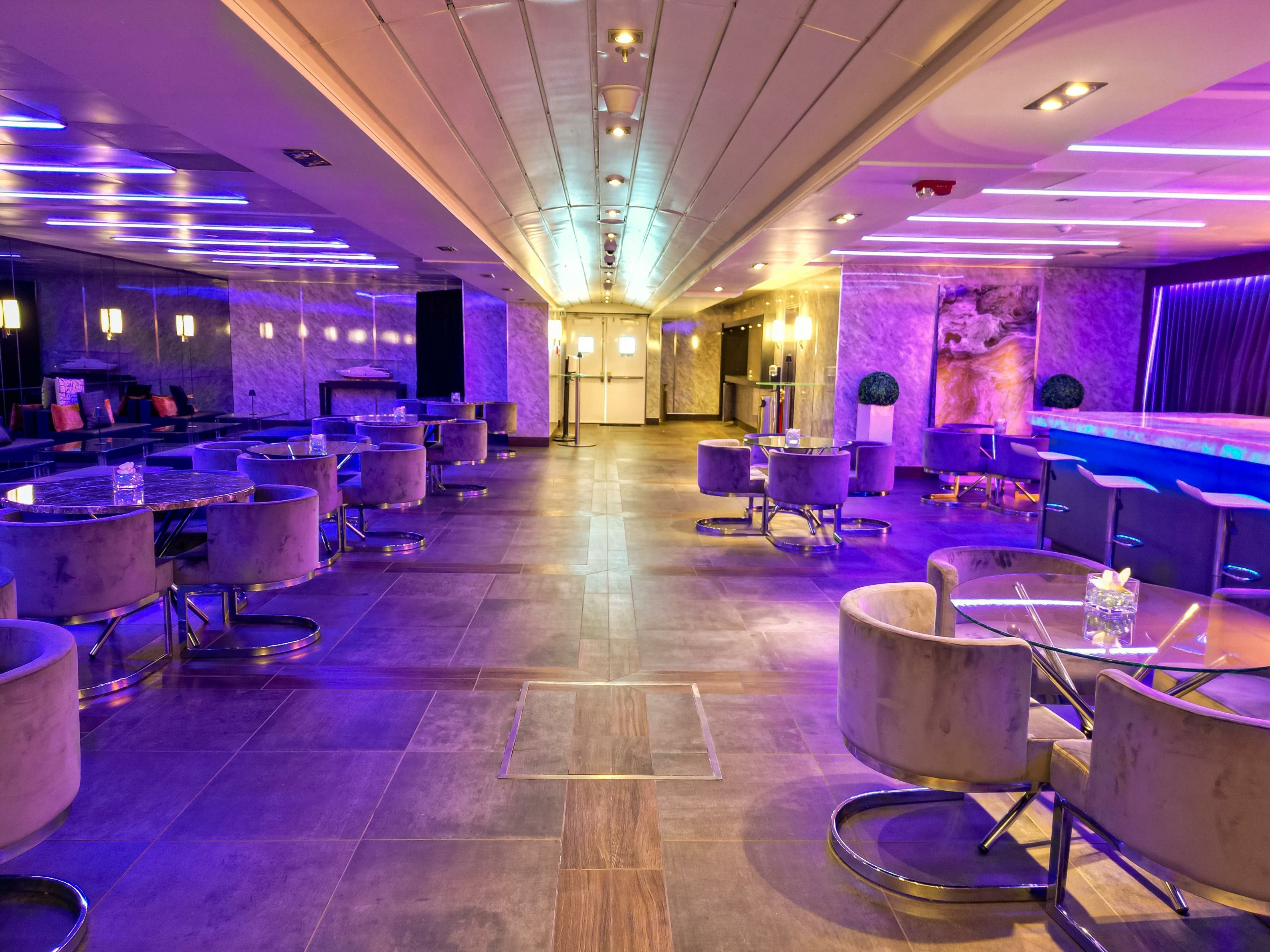 Custom Built 220 | Grand Luxe