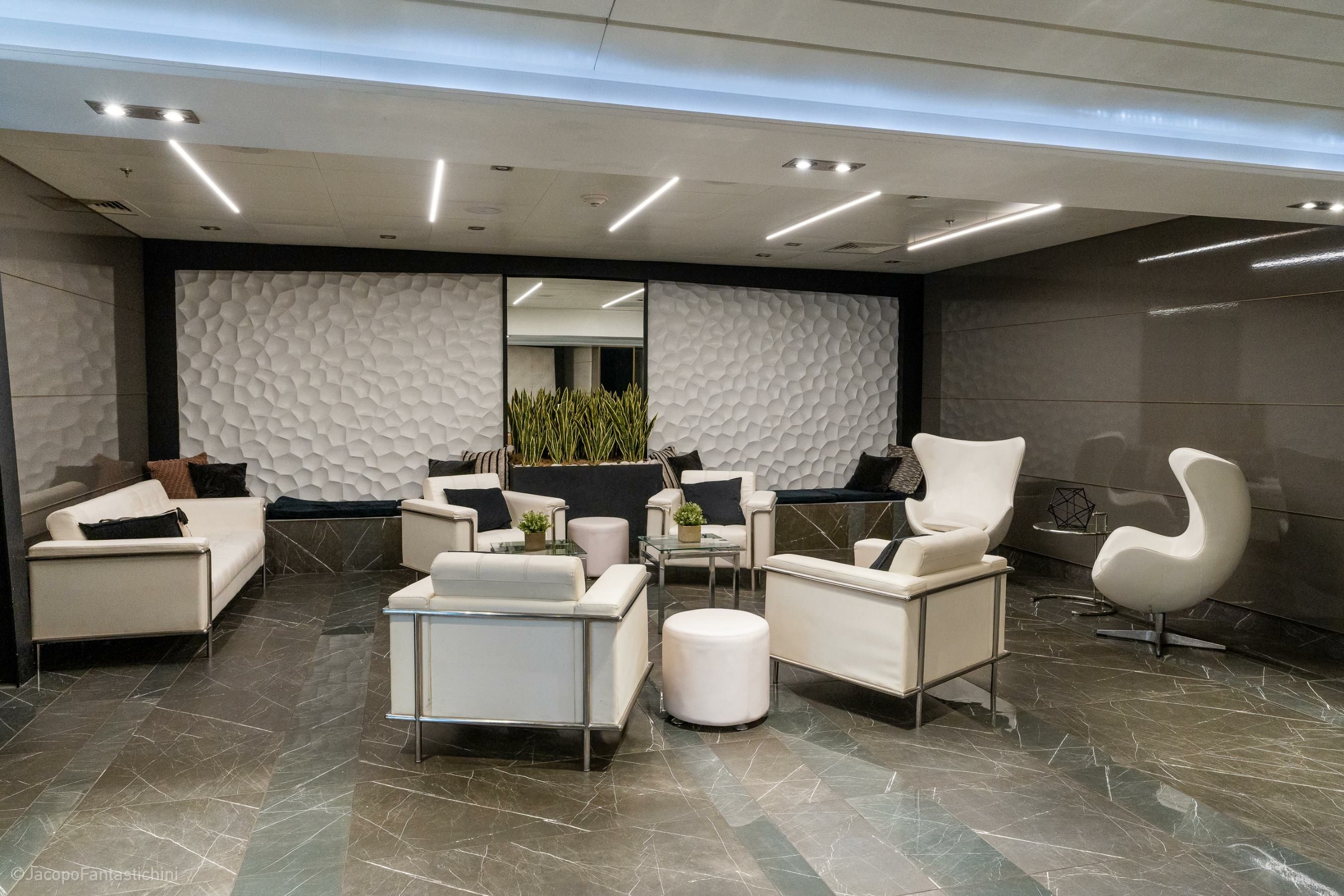 Custom Built 220 | Grand Luxe