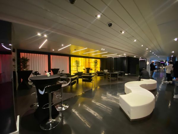 Custom Built 220 | Grand Luxe