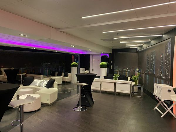 Custom Built 220 | Grand Luxe