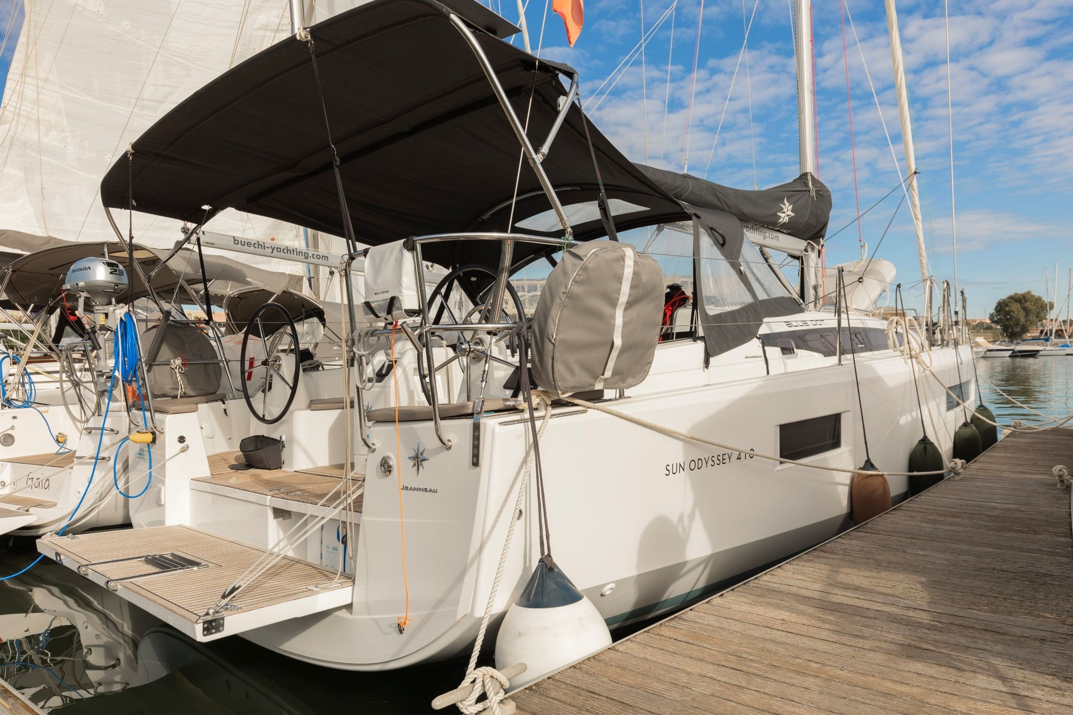 Jeanneau Sun Odyssey 410 | Blue Dot.