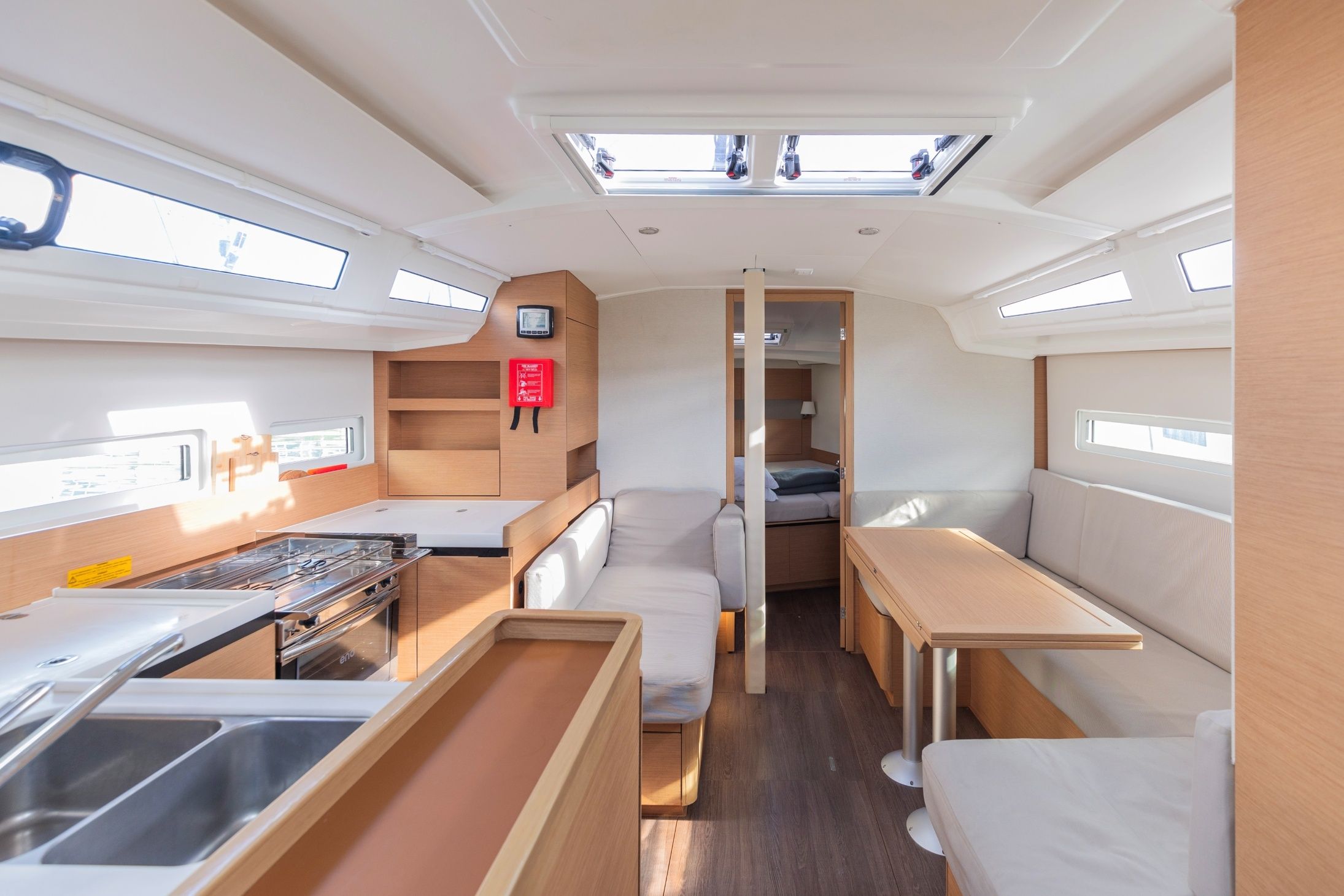 Jeanneau Sun Odyssey 410 | Blue Dot.