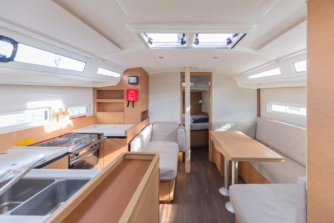 Jeanneau Sun Odyssey 410 | Blue Dot.