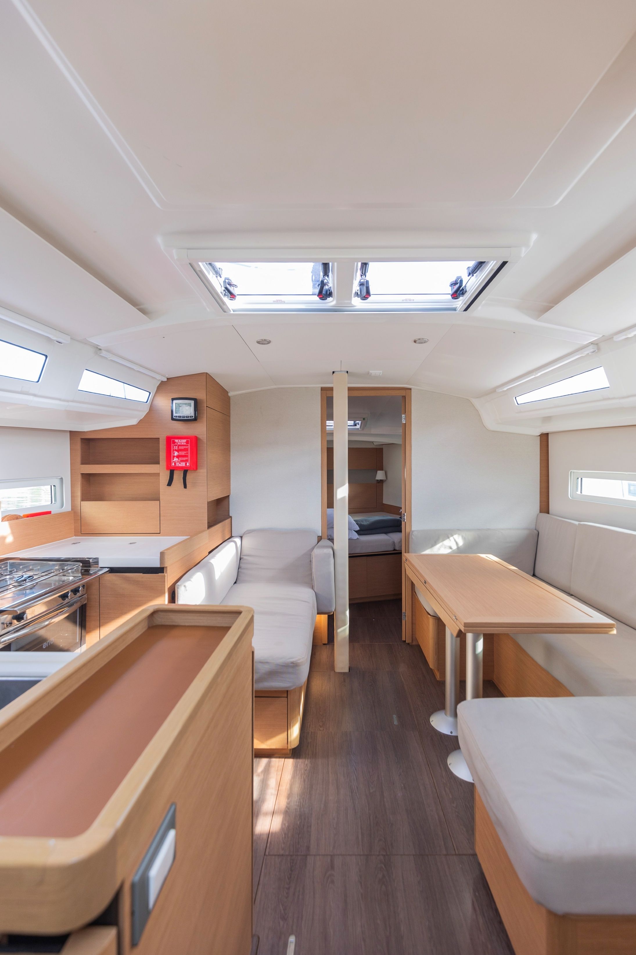 Jeanneau Sun Odyssey 410 | Blue Dot.