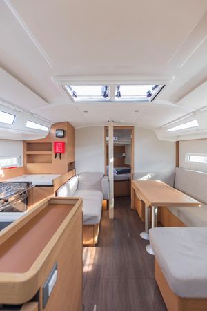 Jeanneau Sun Odyssey 410 | Blue Dot.