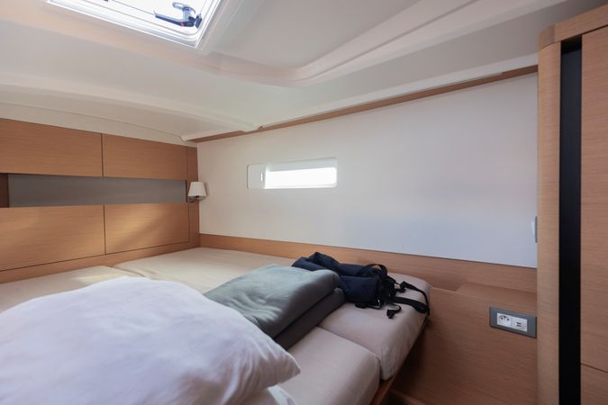 Jeanneau Sun Odyssey 410 | Blue Dot.