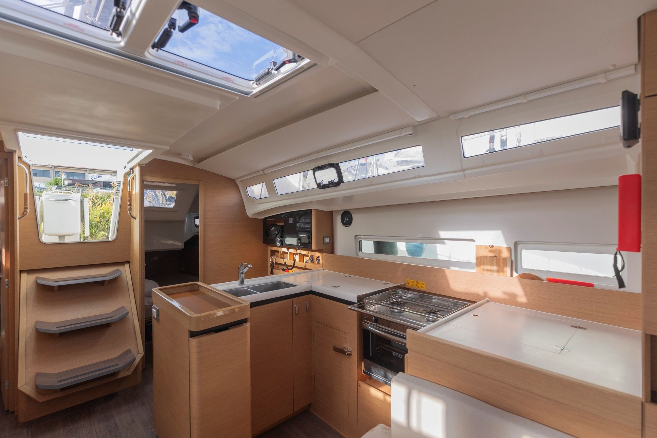Jeanneau Sun Odyssey 410 | Blue Dot.