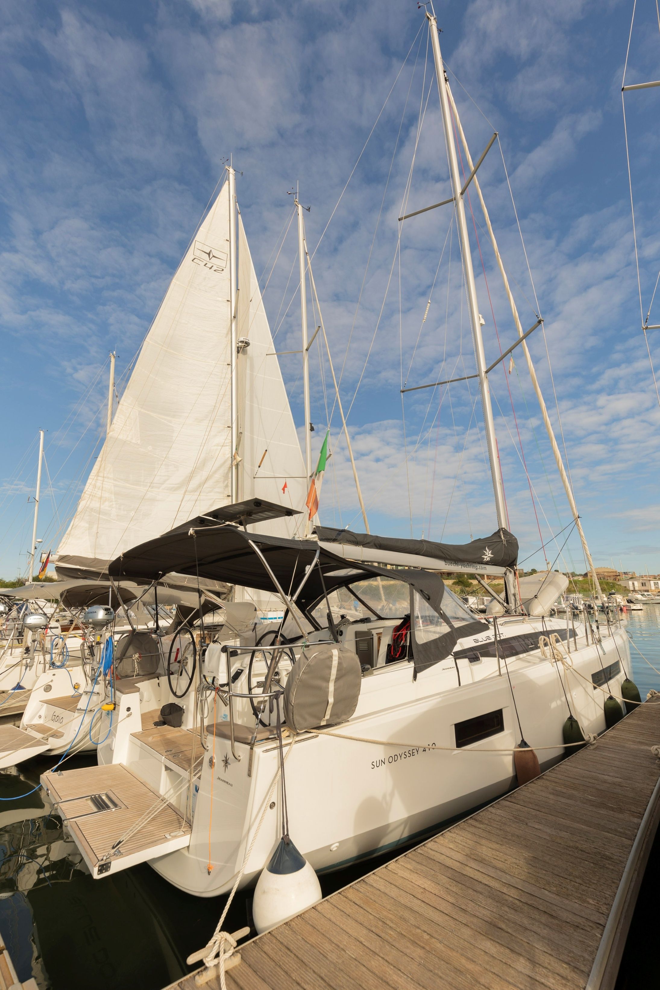 Jeanneau Sun Odyssey 410 | Blue Dot.