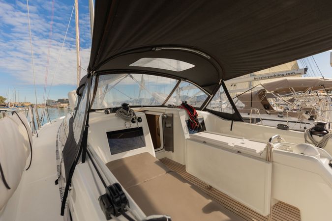 Jeanneau Sun Odyssey 410 | Blue Dot.