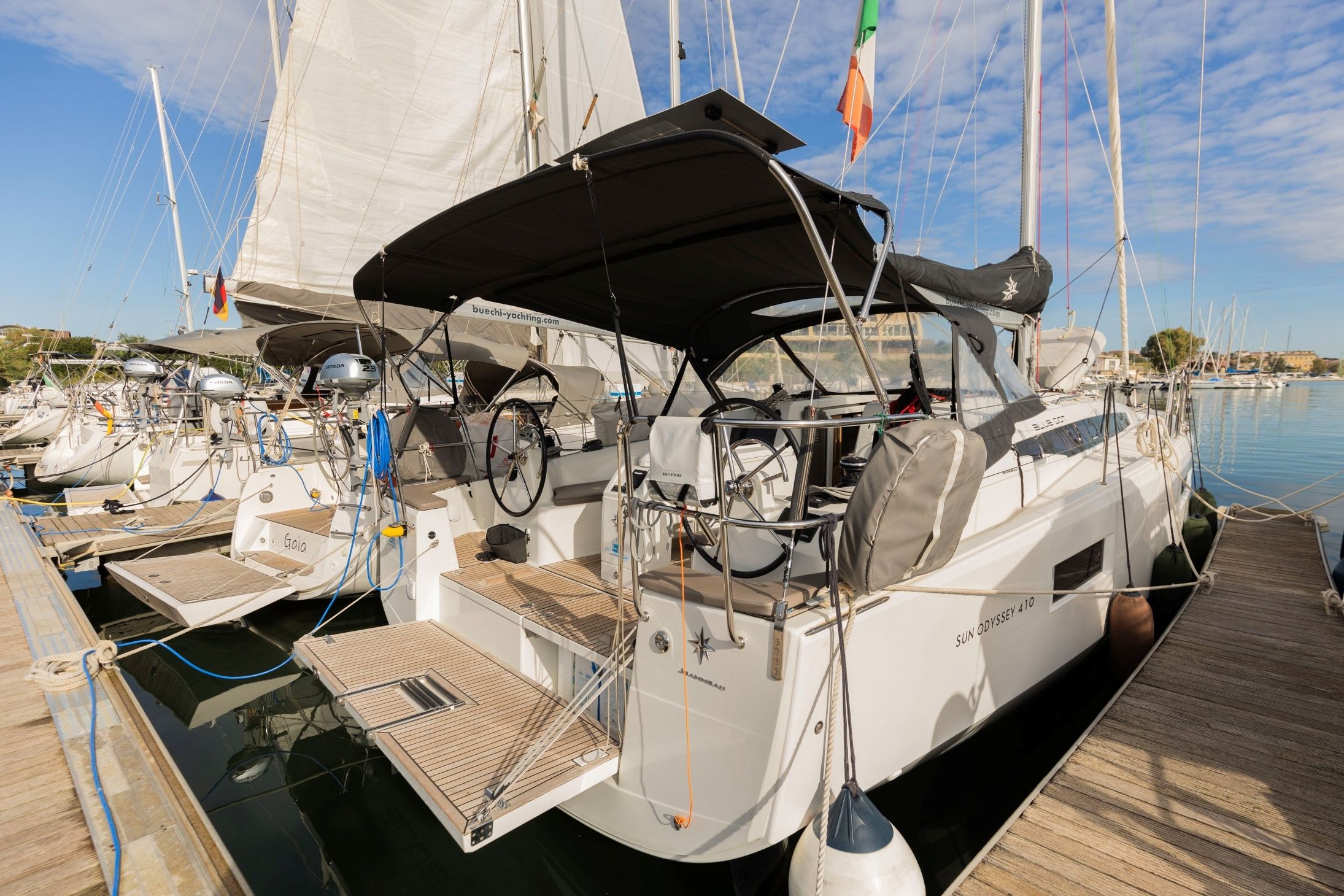Jeanneau Sun Odyssey 410 | Blue Dot.