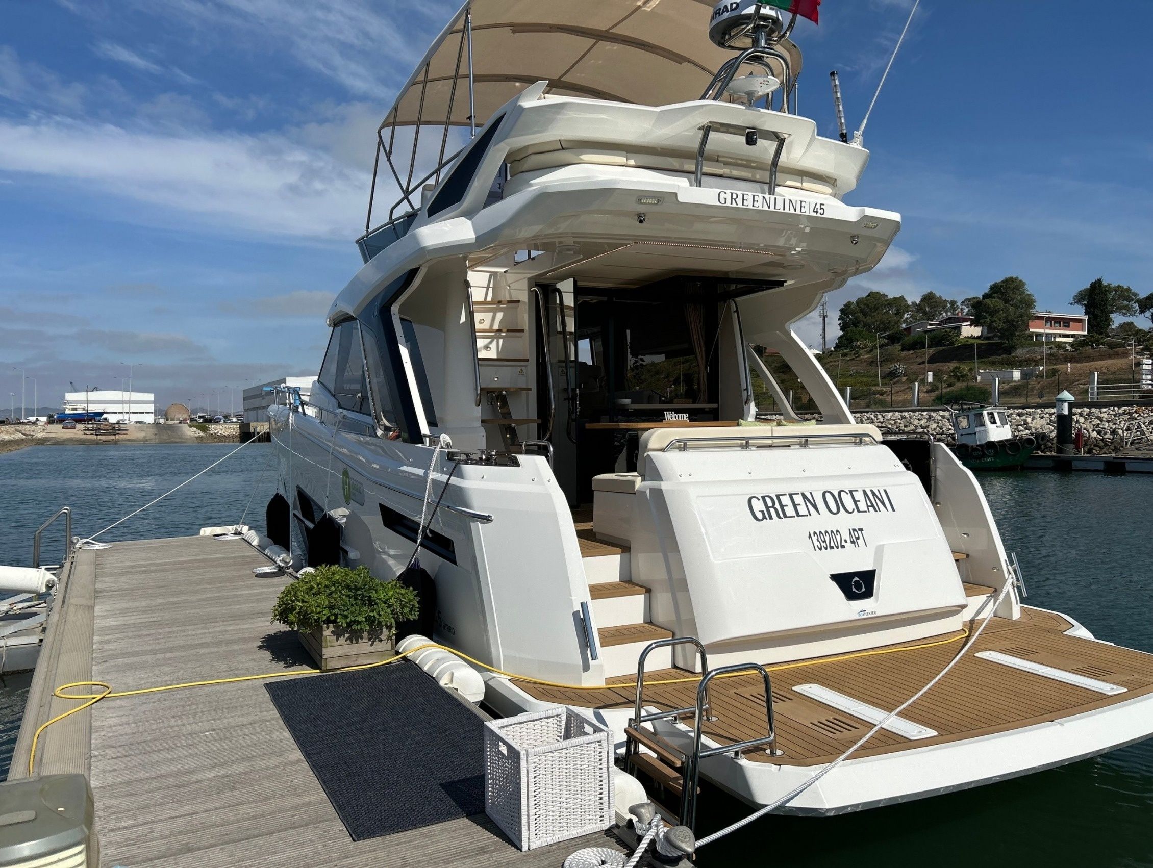 Greenline 45 Fly Hybrid | Green Ocean 1