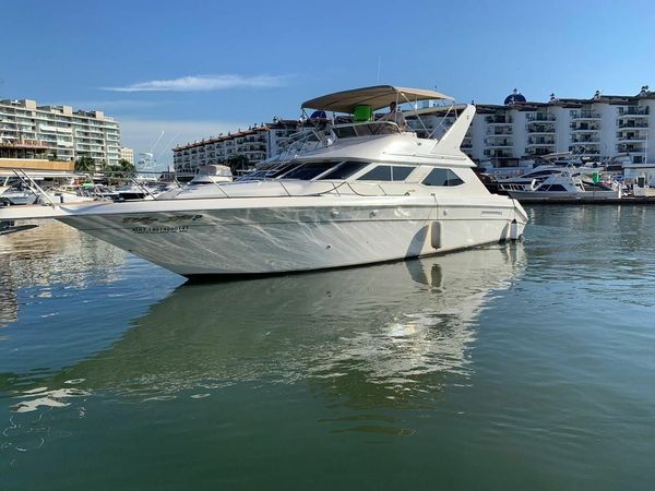 Sea Ray 440 Express Bridge | Magic Moments