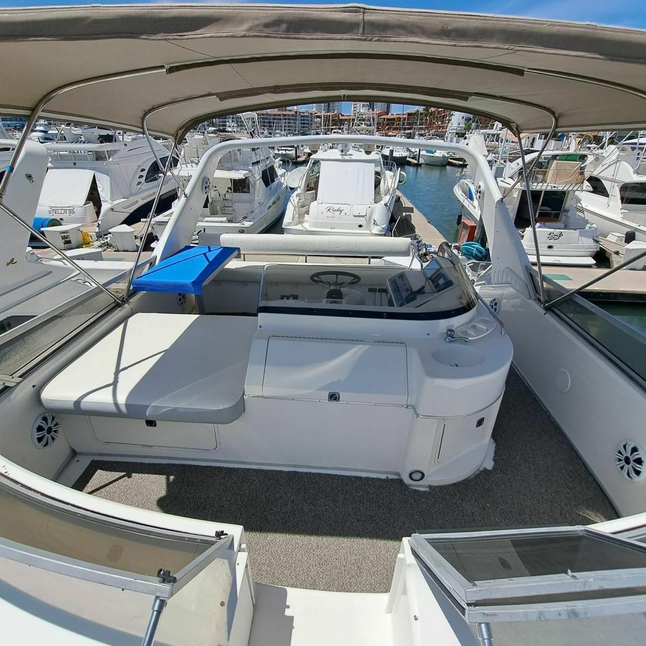 Sea Ray 440 Express Bridge | Magic Moments