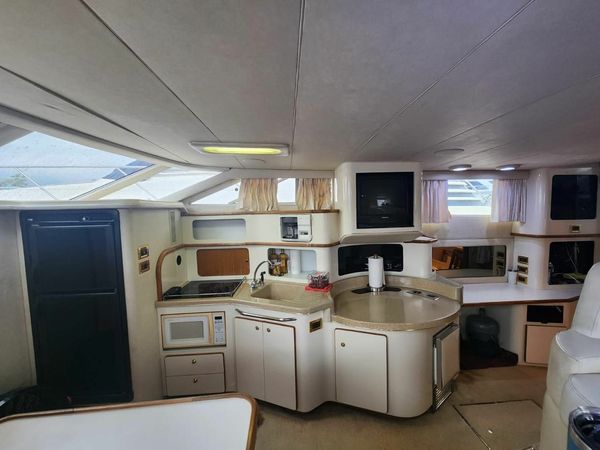 Sea Ray 440 Express Bridge | Magic Moments