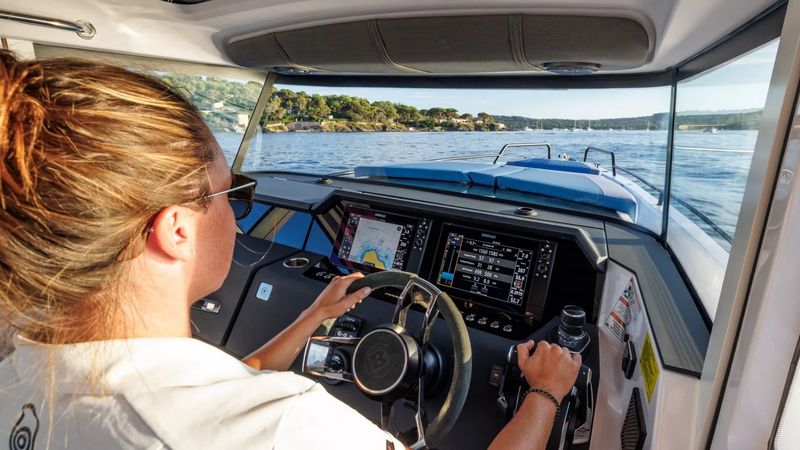 Axopar 37 Sun Top | Sasha