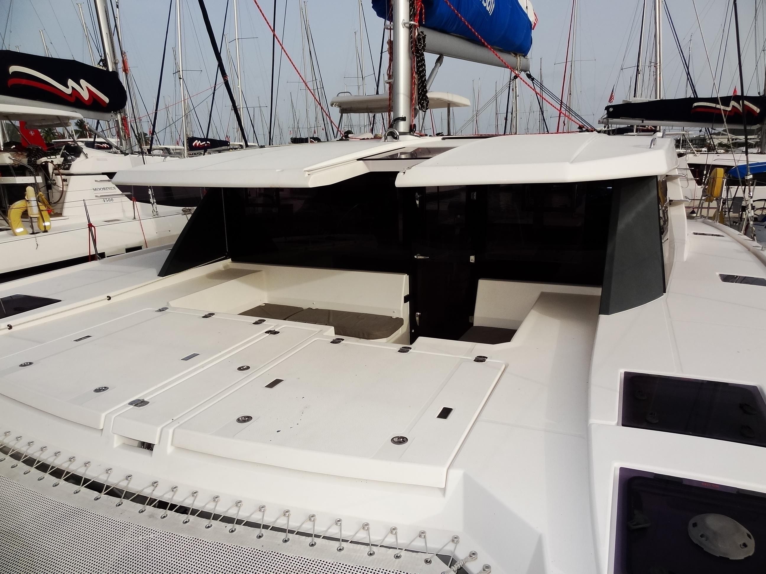 Leopard 45 | Salty Kiss