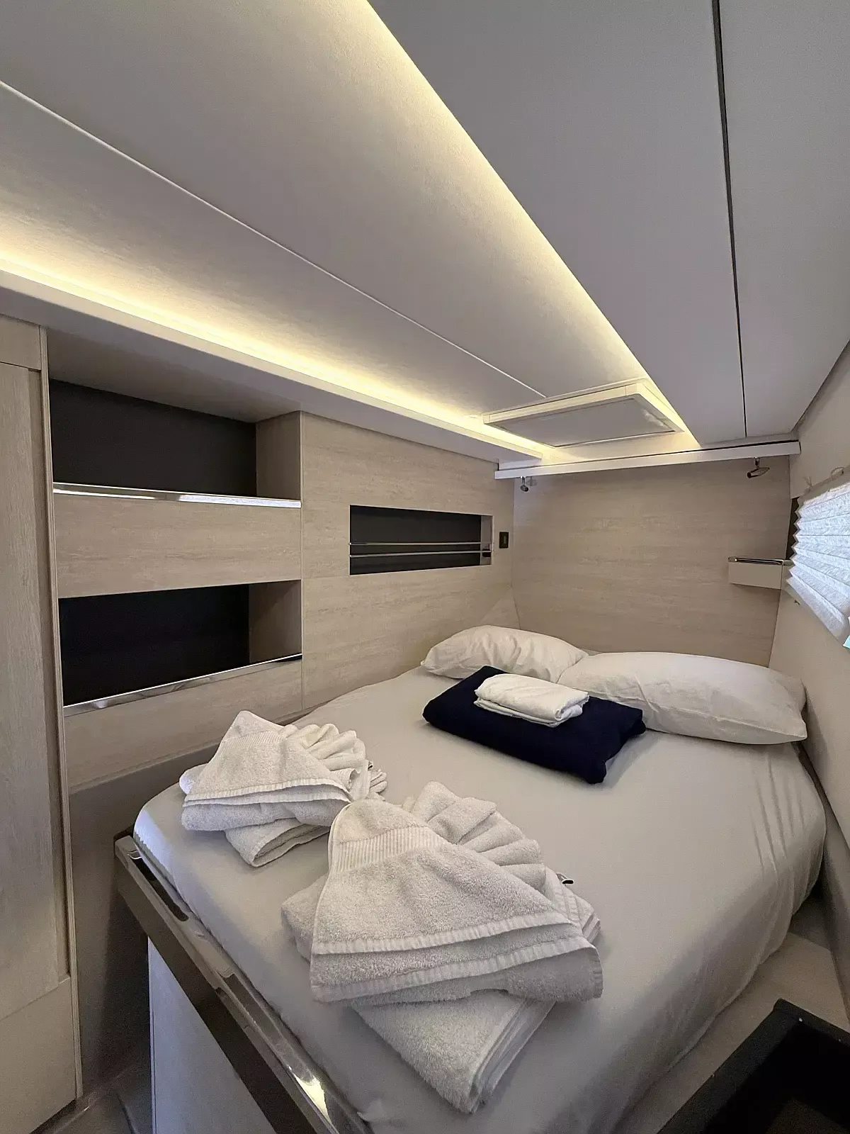 Leopard 45 | Tropical Squeeze