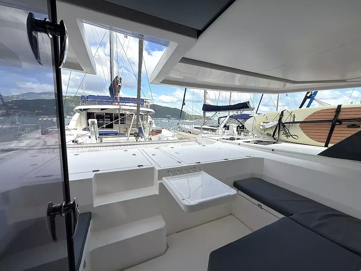 Leopard 45 | Tropical Squeeze