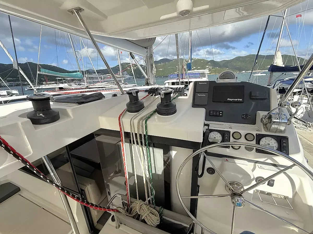 Leopard 45 | Tropical Squeeze