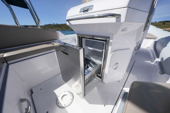 Predator 700 | 25