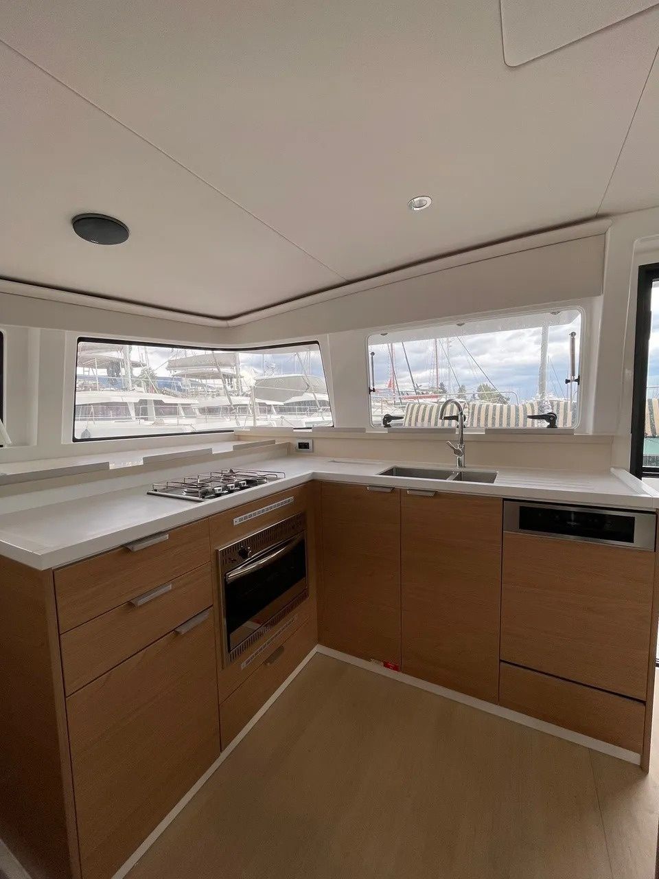 Bali 4.4 | Romar One