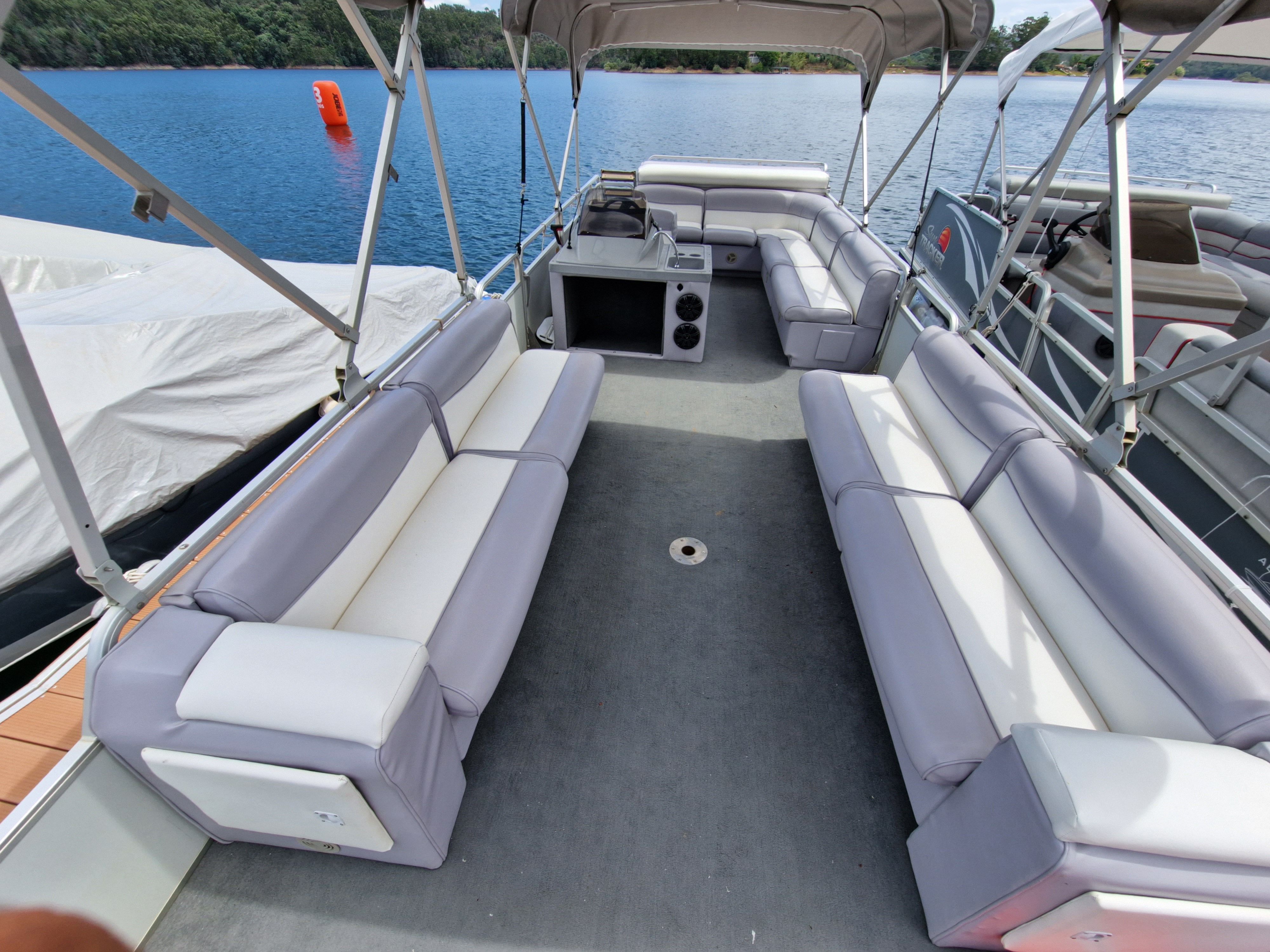 Sun Tracker 24 | Banauticas