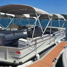 Sun Tracker 24 | Banauticas