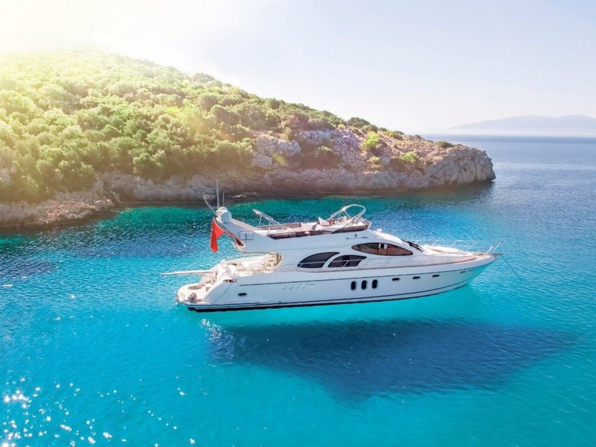 Custom Built 72 | Zeynep Lina