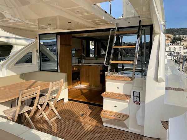 Absolute 56 | Portals Hills