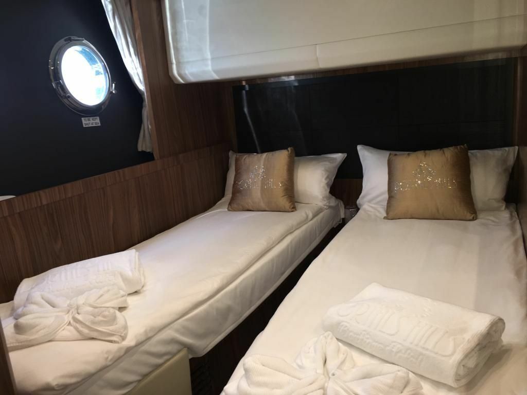 Absolute 56 | Portals Hills