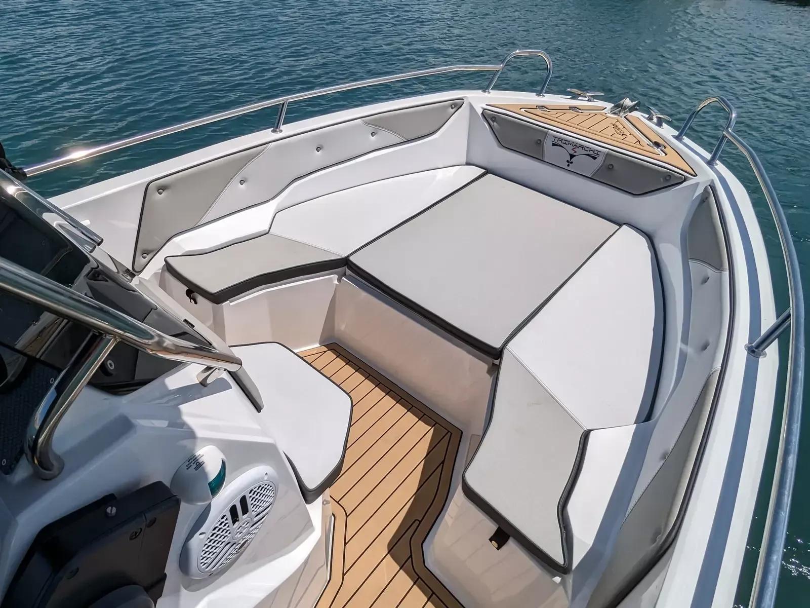 Trimarchi Nica | 24